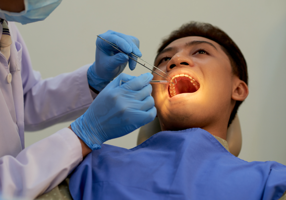 Upper and lower complete dentures in natural smile
